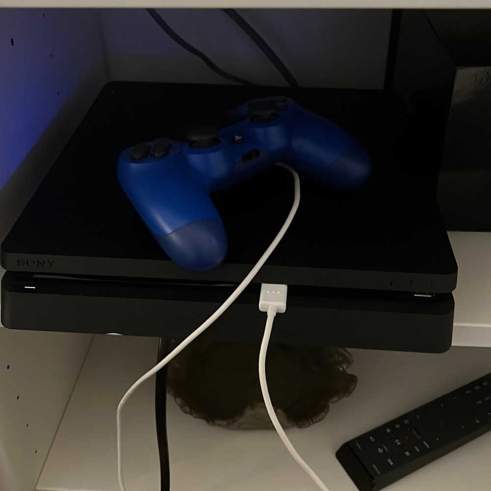 Ps4 slim